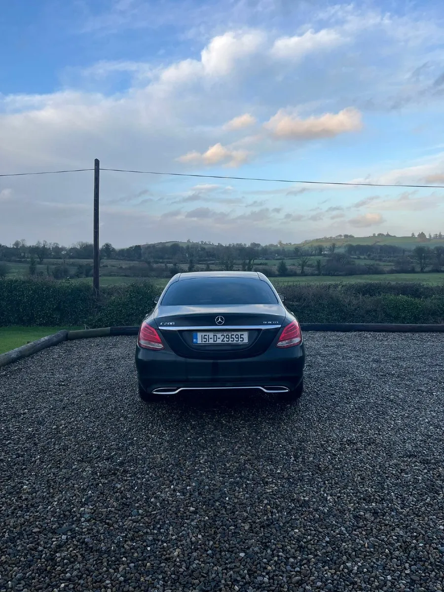 Mercedes-Benz C-Class 2015 - Image 2