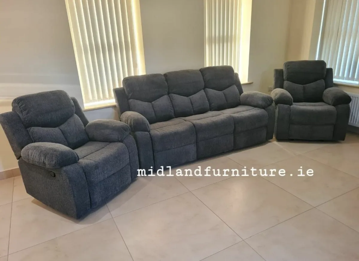 Recliner sofa - Image 1
