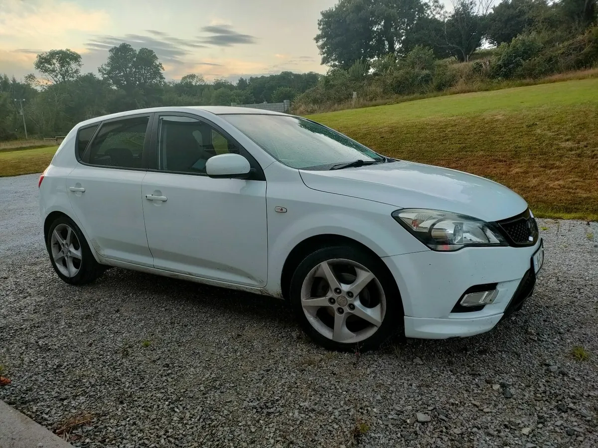 Kia Ceed 2011 - Image 3
