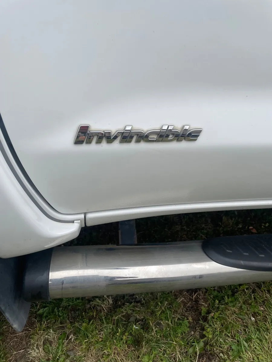 Toyota Hilux 2013 invincible - Image 3