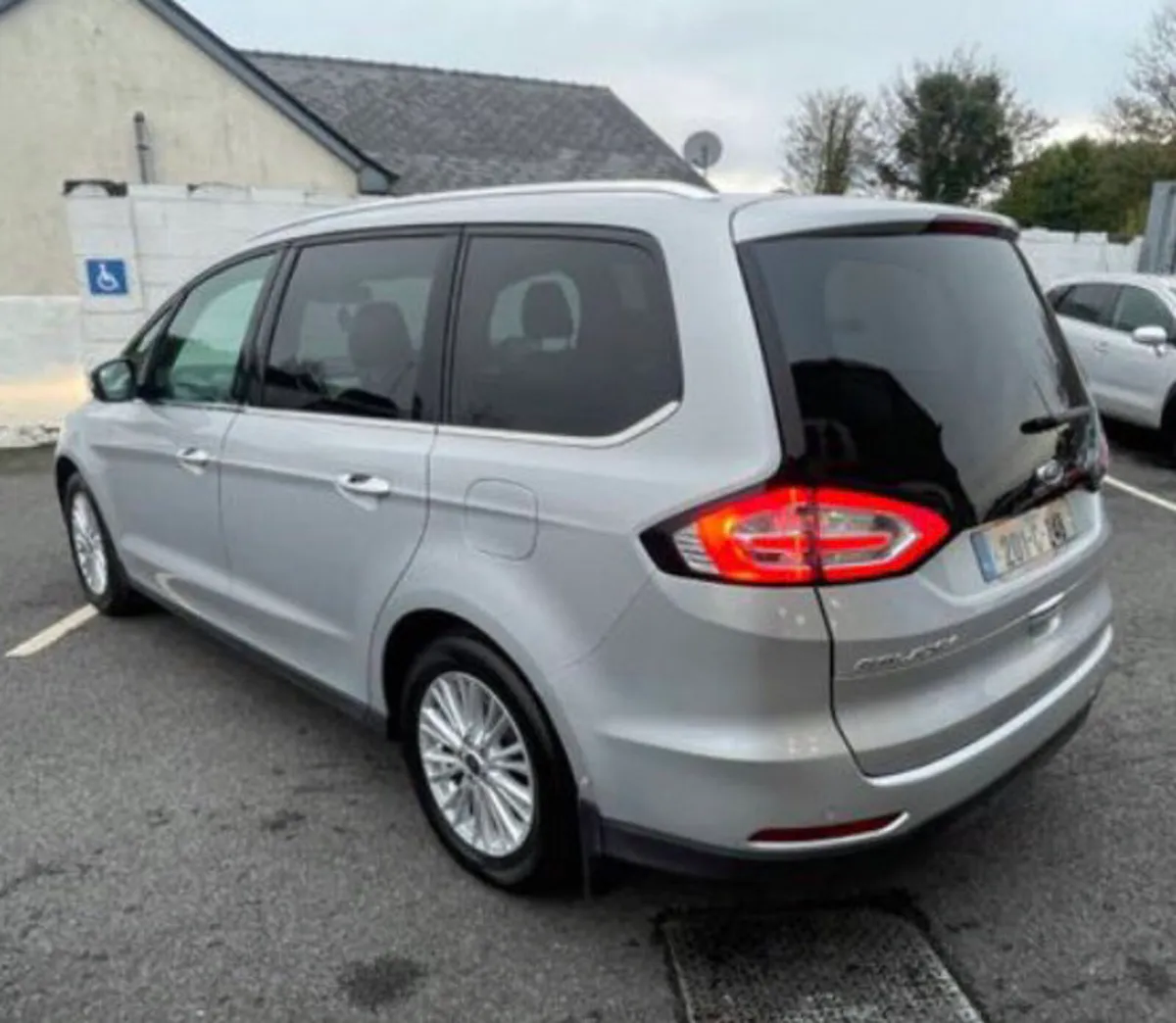 Ford Galaxy Titanium 2.0 Diesel - Image 3