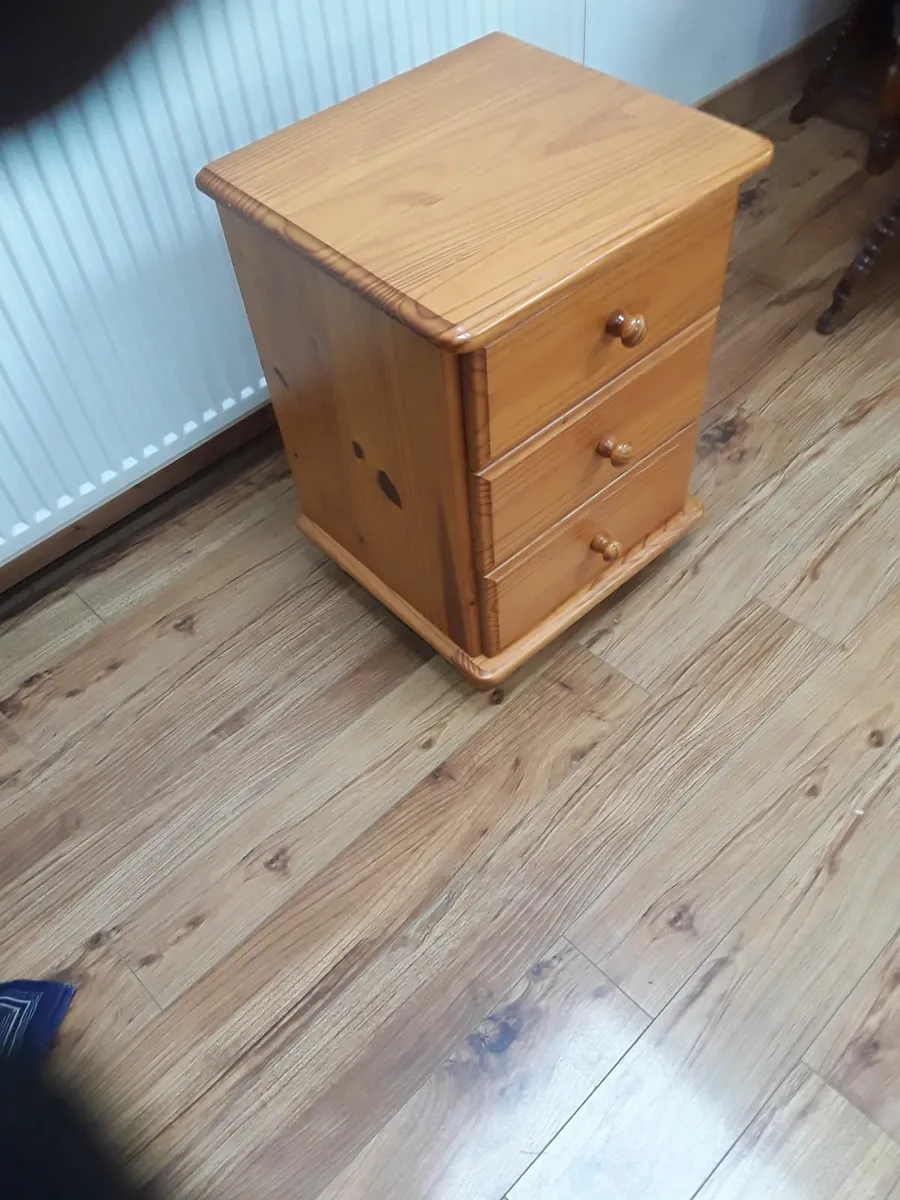 Solid pine well-made tree drawer Locker - Image 3