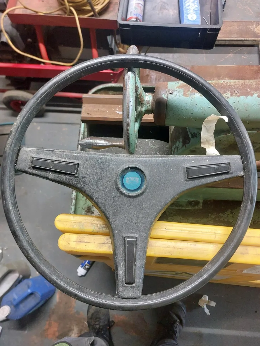 Ke55/30 toyota corolla steering wheel and more - Image 2