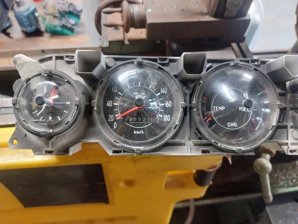 Ke55/30 toyota corolla steering wheel and more - Image 3