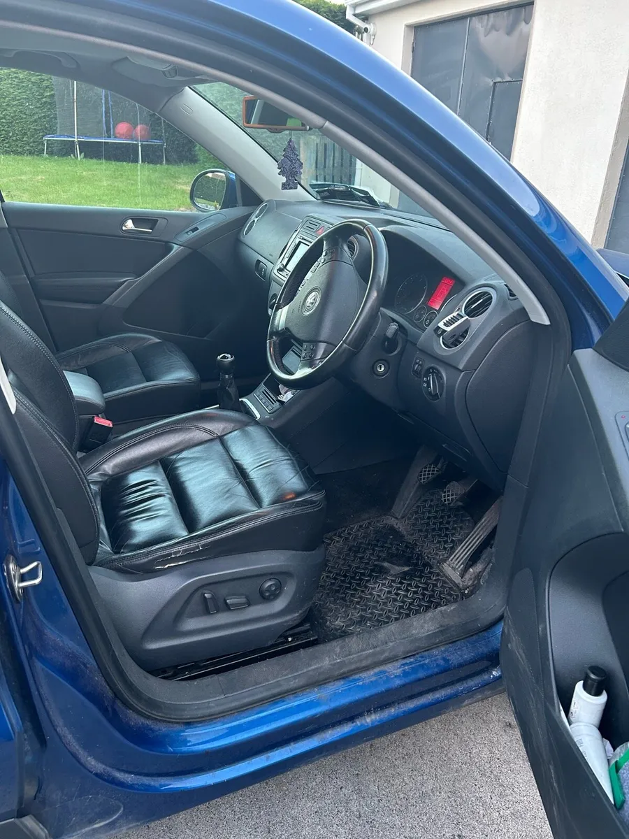 Volkswagen Tiguan - Image 4