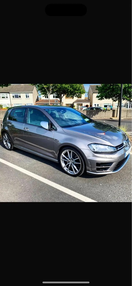 Volkswagen Golf R - Image 1