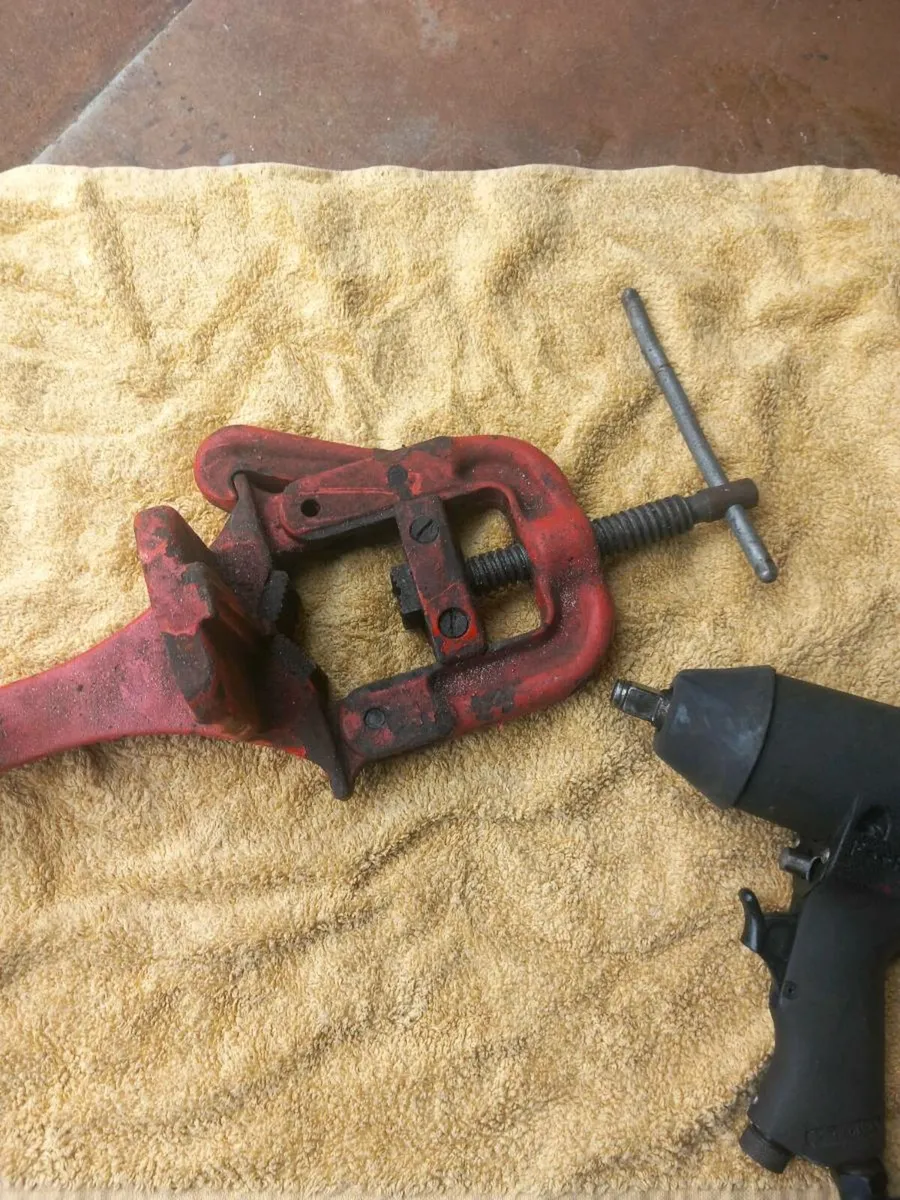 Pipe vice,air gun,air sander - Image 4