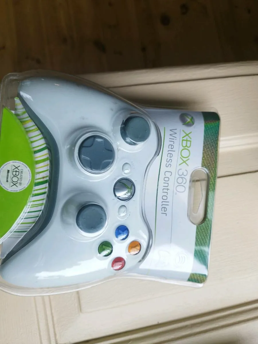 Xbox 360 charge & play kit.  Xbox 360 controller - Image 3