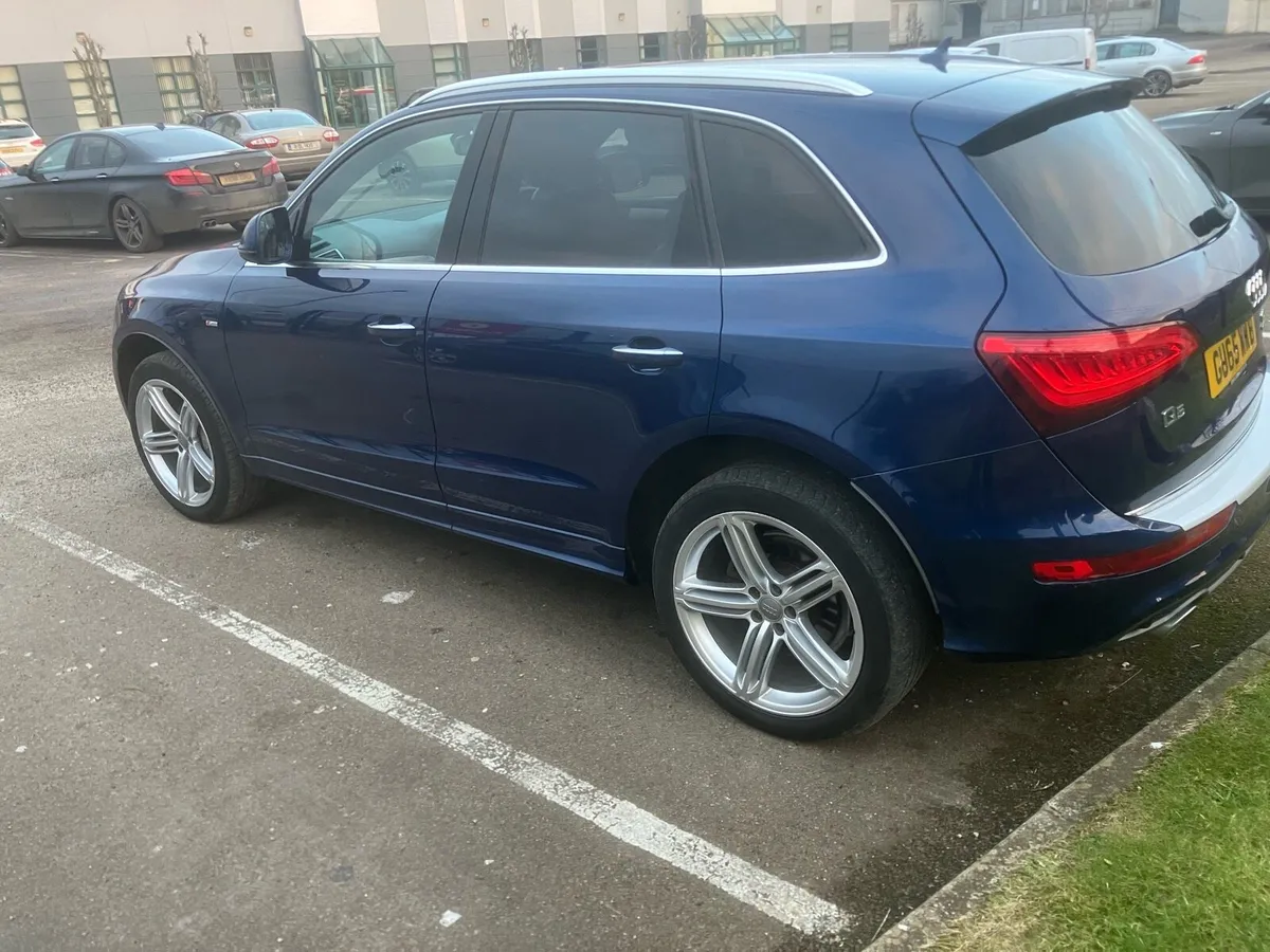 Audi q5 - Image 1