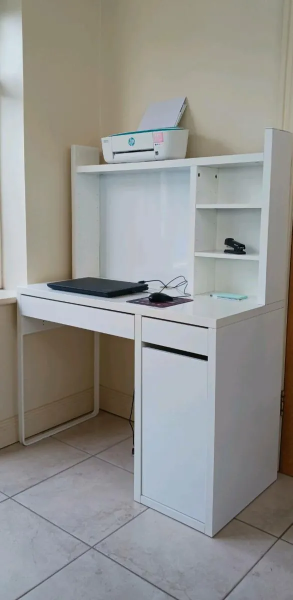 Desk - Image 1