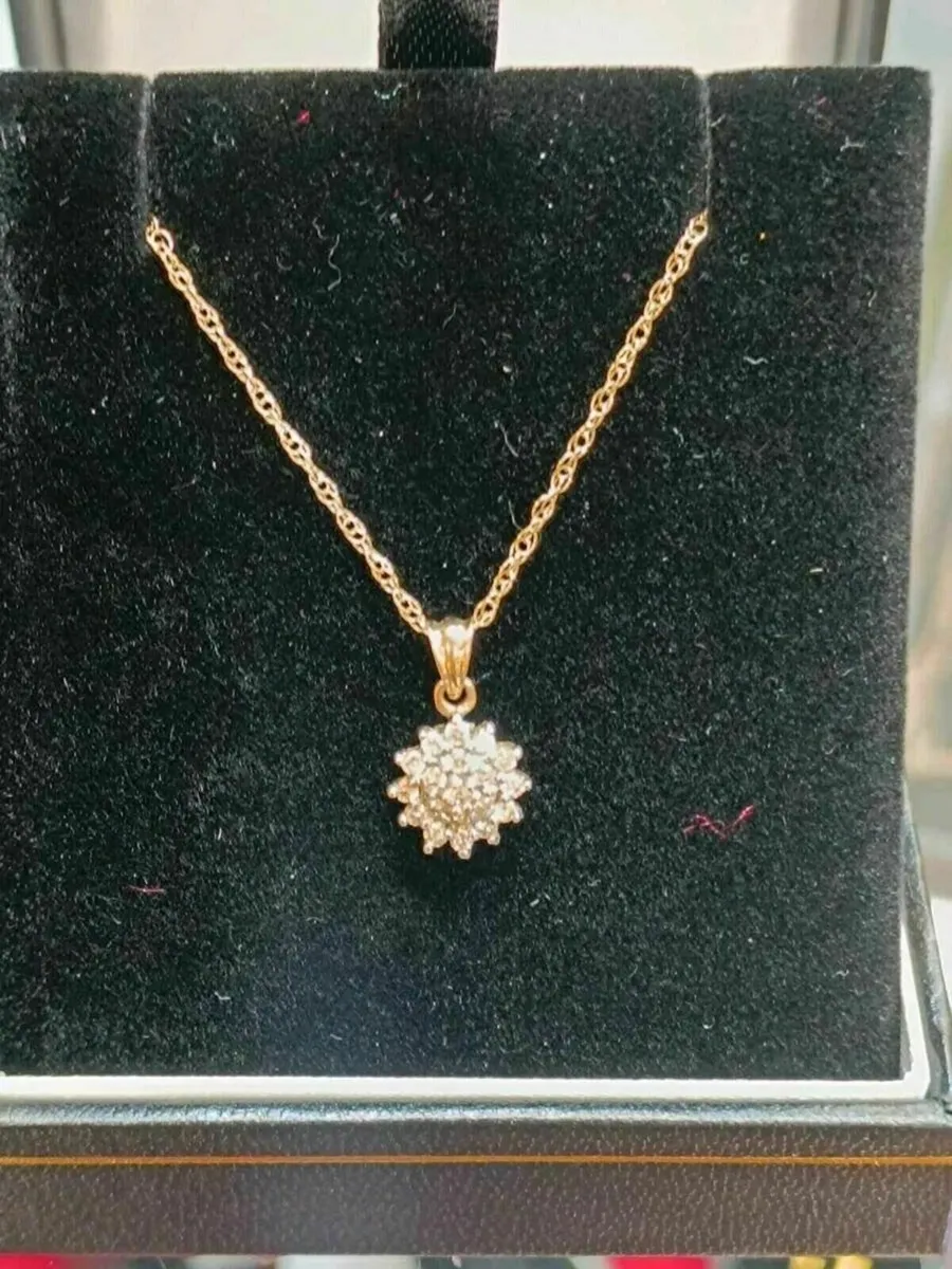 9k Gold & Zirconias Necklace, Sun/Daisy/ Cluster - Image 2