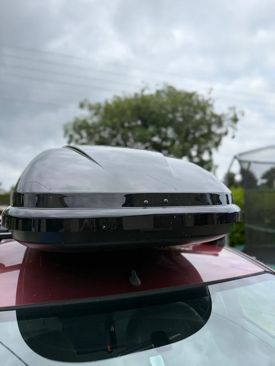 Thule Ocean 200 Roof Boox - Excellent Conditin - Image 3