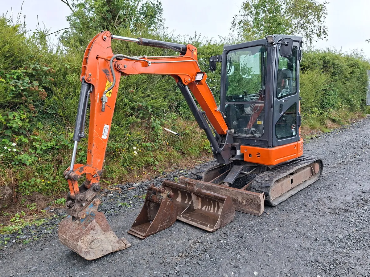 2019 Hitachi 26u.5 - Image 1