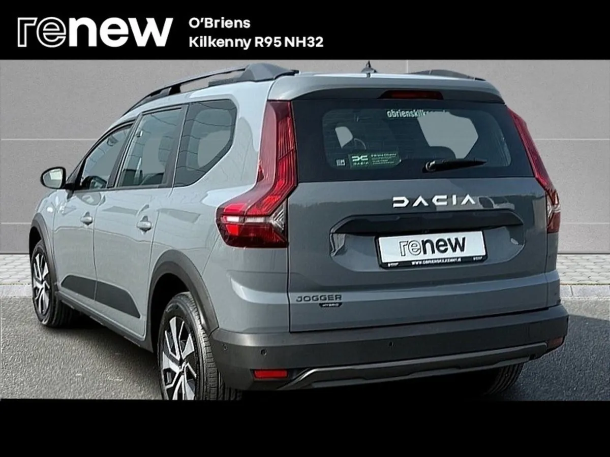 Dacia Jogger Full Hybrid Expression 1.6 145 BHP A - Image 3