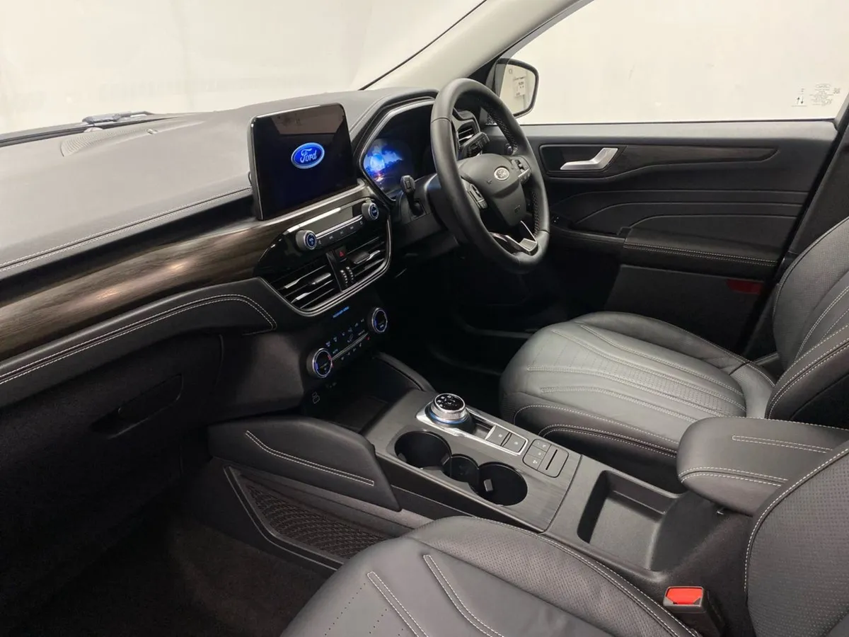 Ford Kuga 2.5 Duratec 225PS Phev Vignale Auto - Image 2