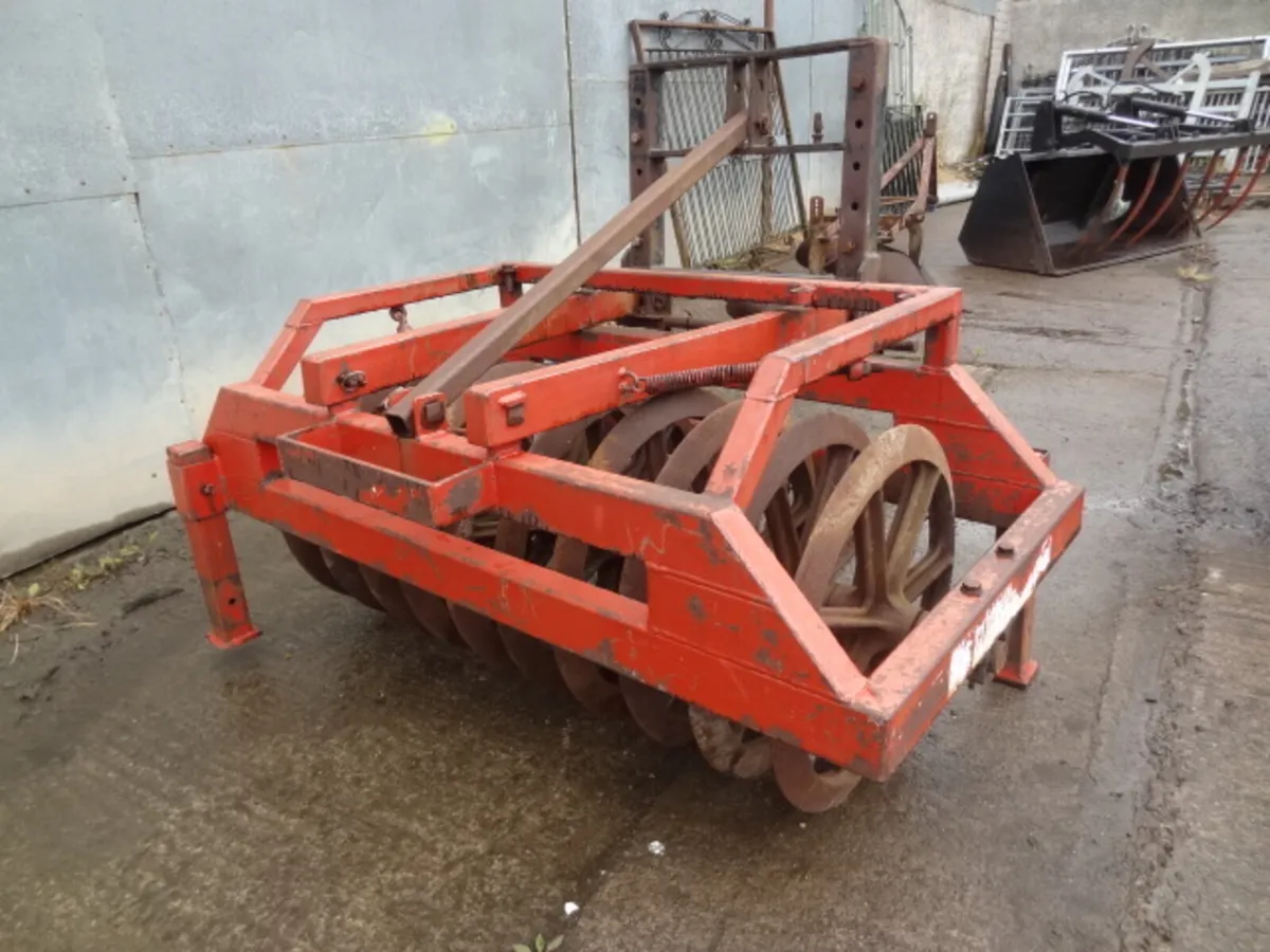 Farmforce 1.5 Metre Ring Press - Image 1