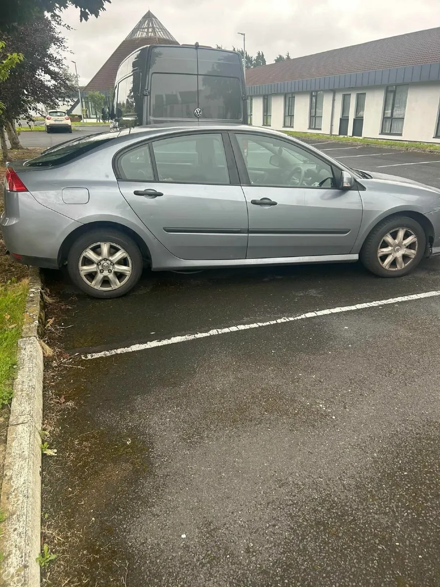 Renault Laguna 2009 - Image 2