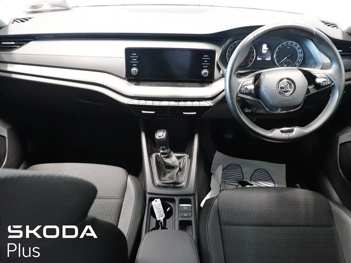 Skoda Octavia  2.0 TDI AMBITION - Image 2