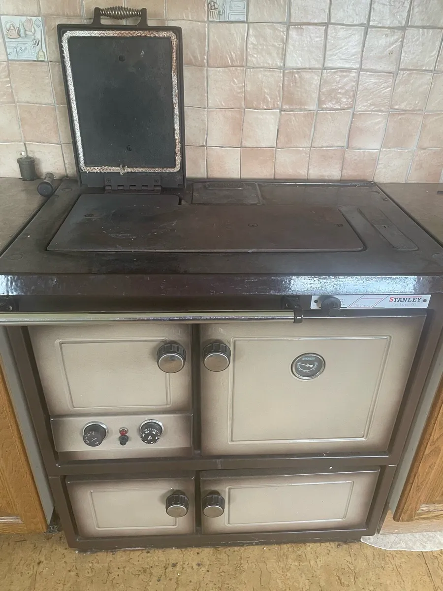Oil fired Stanley delux 90 range - Image 1