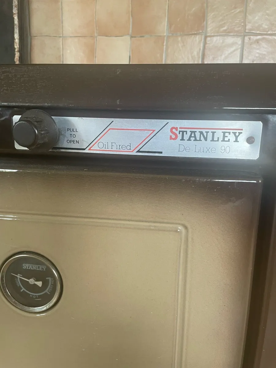 Oil fired Stanley delux 90 range - Image 3