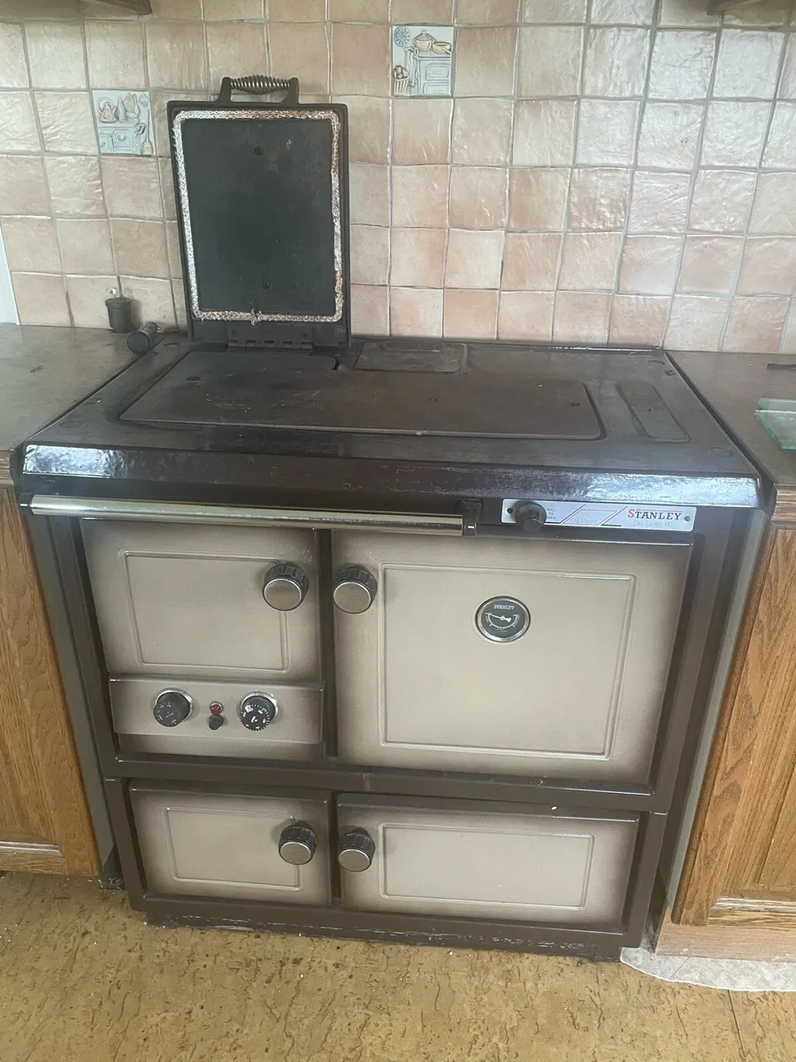 Oil fired Stanley delux 90 range - Image 4