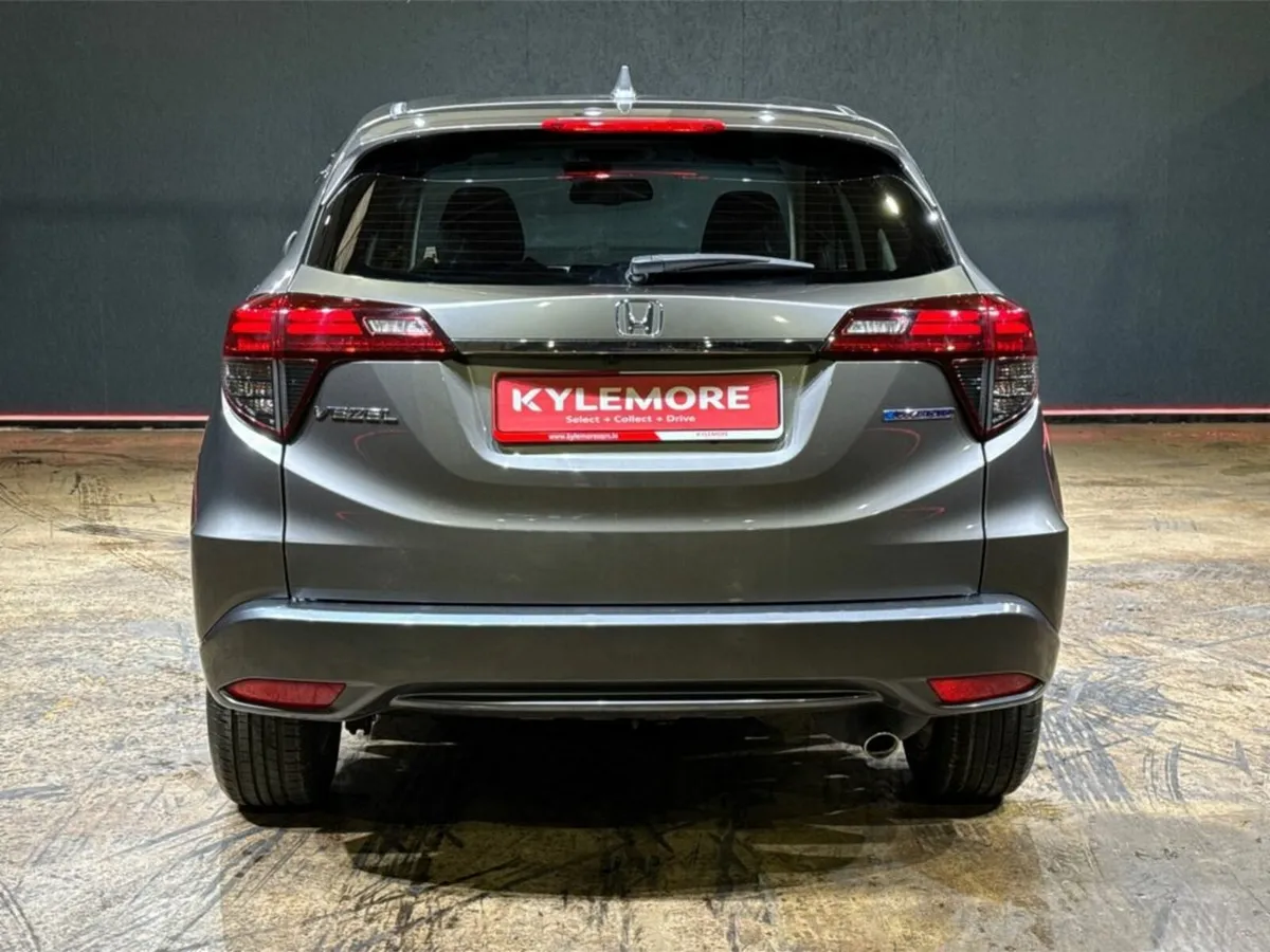 Honda Vezel 1.5 HYBRID AUTOMATIC - Image 4
