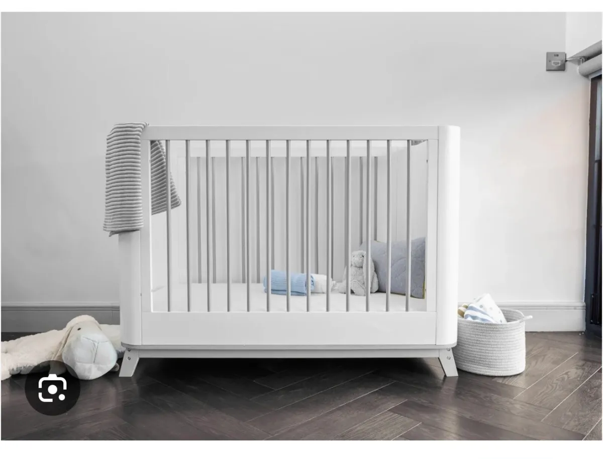 Baby Elegance loop cot - Image 1