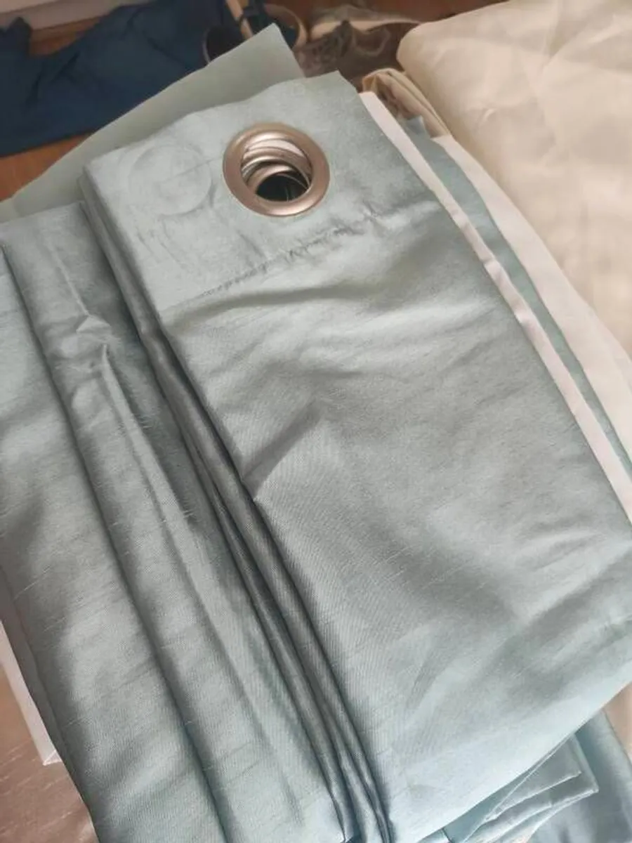 Curtains - Image 1