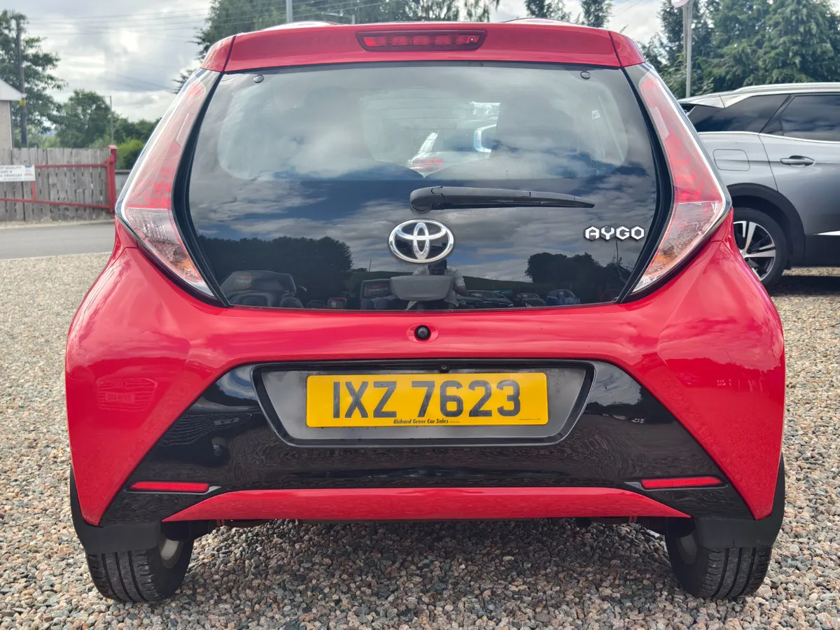 2016 Toyota Aygo X-PRESSION VVT-I - Image 3