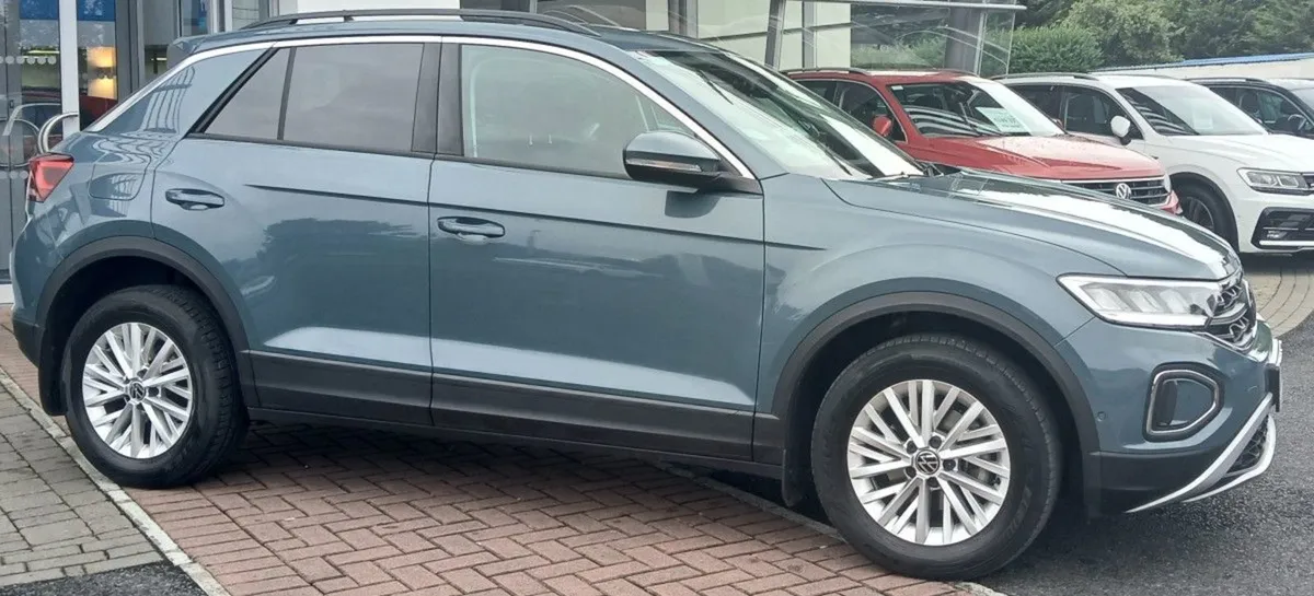 Volkswagen T-Roc Life 1.0 TSI 110 BHP  rear View - Image 2