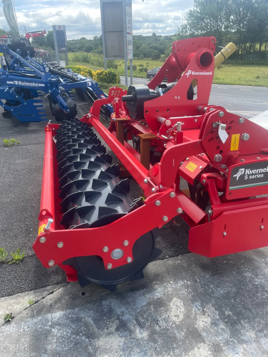 New Kverneland 3 Metre Power Harrow - Image 3