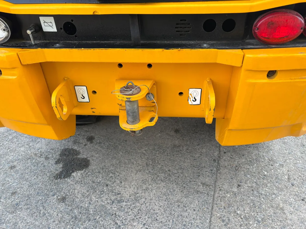 JCB TM220 - Image 2