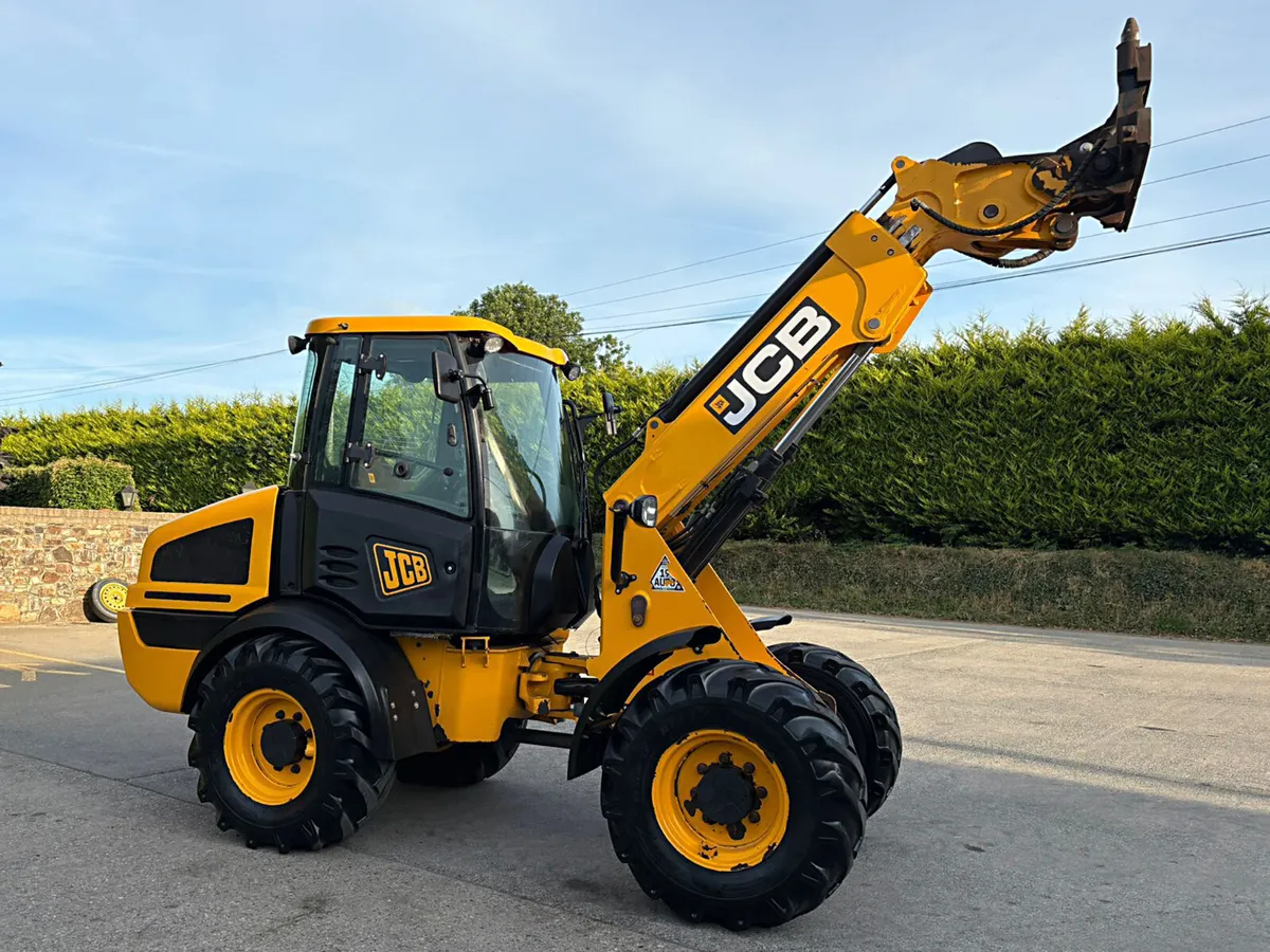 JCB TM220 - Image 3