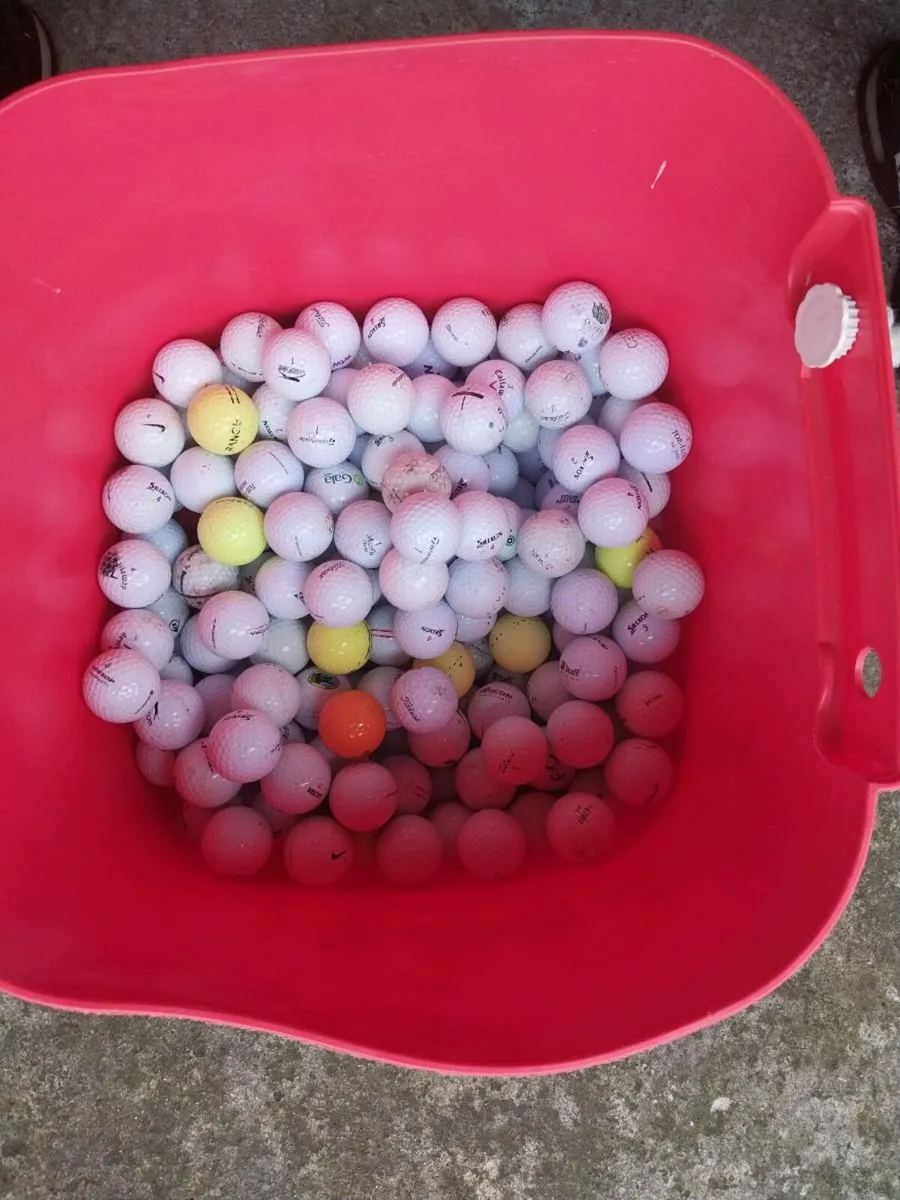 Golf balls - Image 1