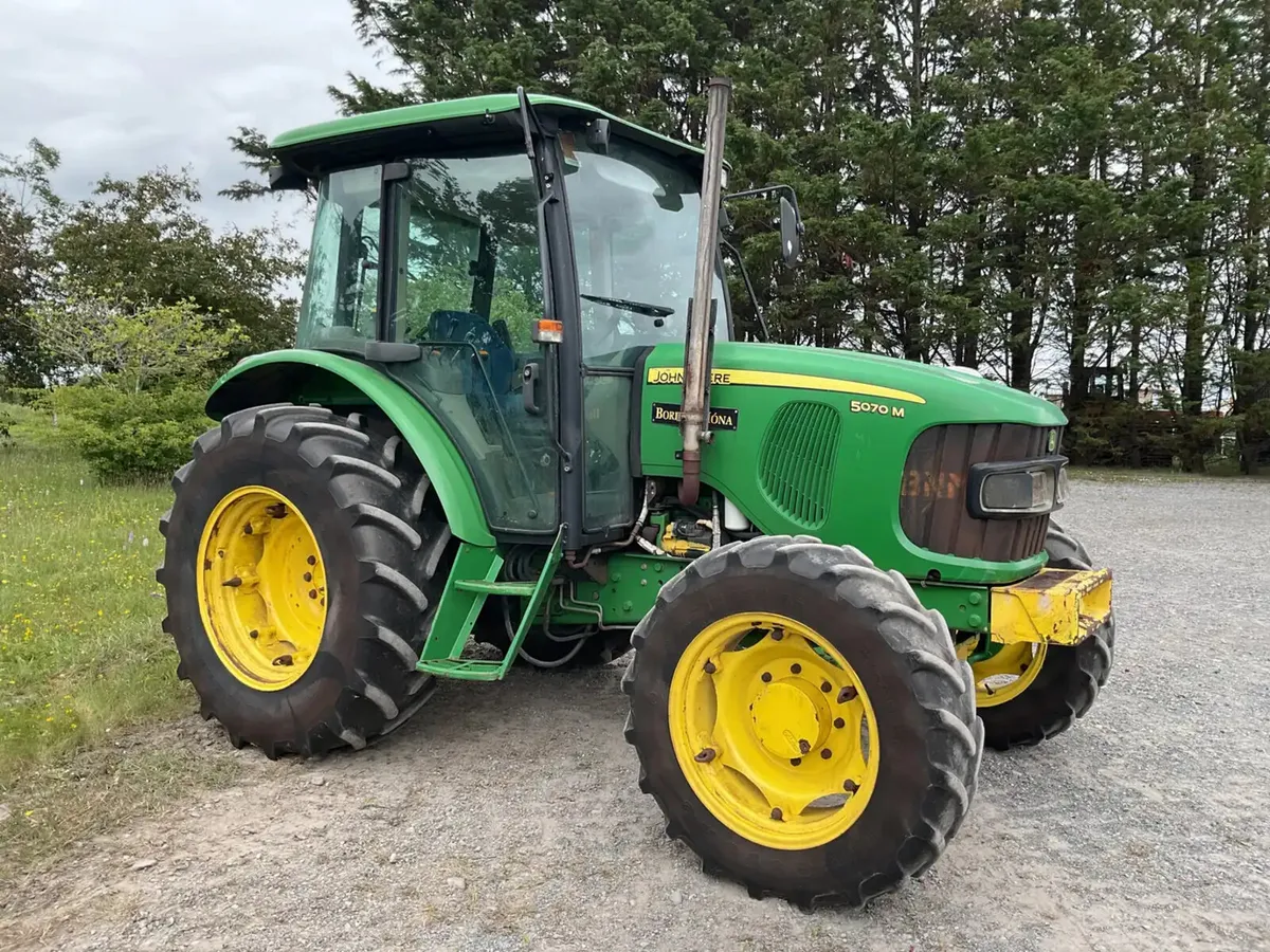 2011 John Deere 5070M 4WD Tractor For Auction - Image 3