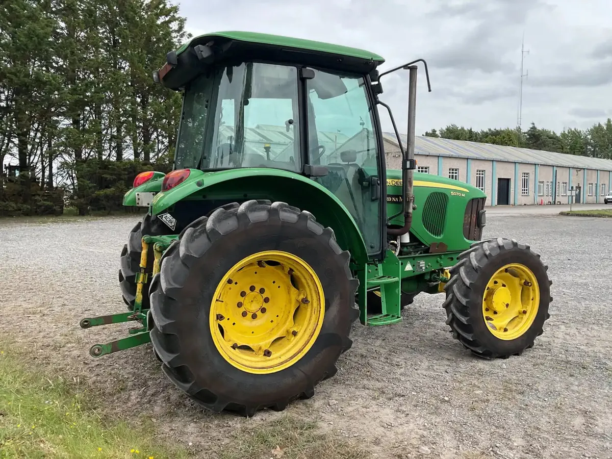 2011 John Deere 5070M 4WD Tractor For Auction - Image 4