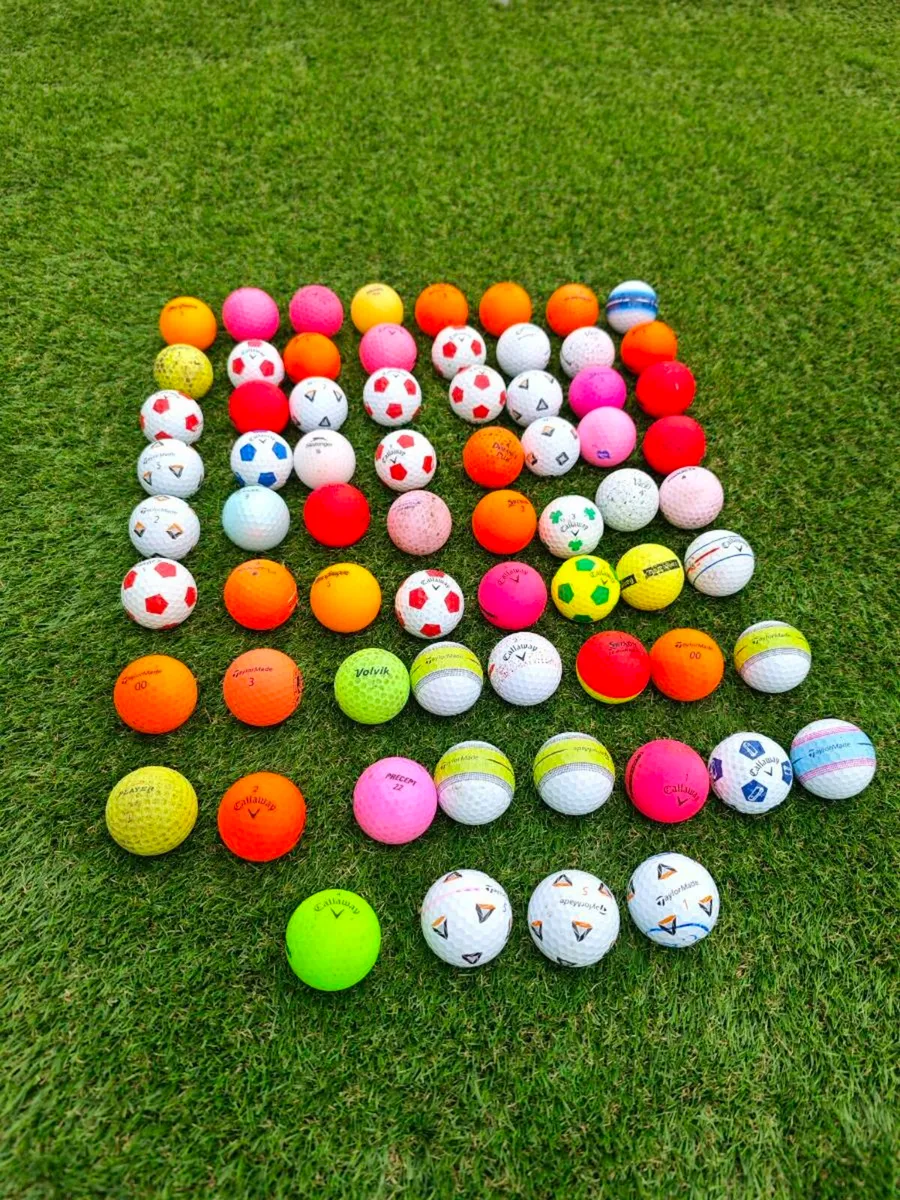 Multi coloured golf balls - Image 1