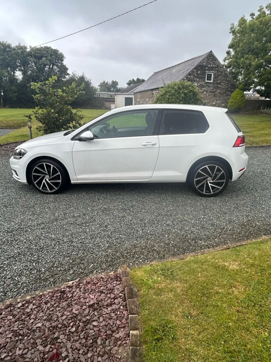VW Golf 1.6TDI (new test) - Image 1