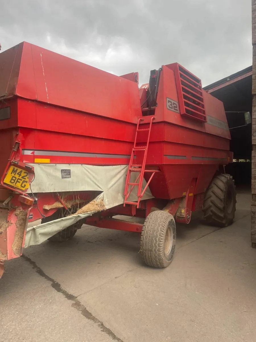 MF 32 Combine Harvester - Image 2