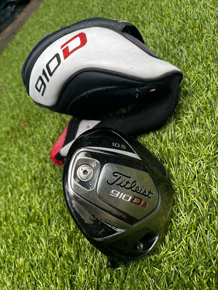 Titleist 910 D2 Driver Head - Image 1