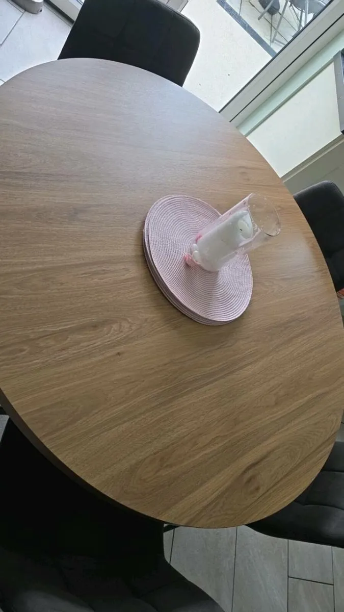 Kitchen table - Image 3