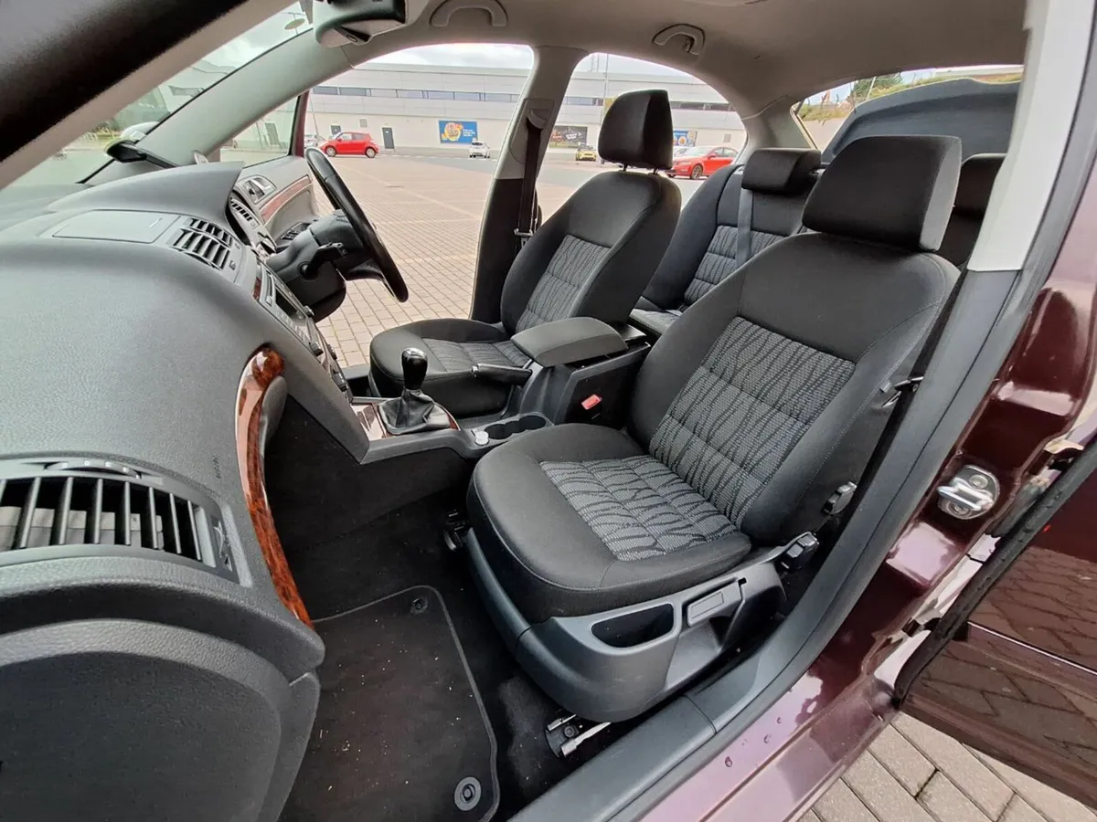 Skoda Octavia 2010 - Image 2