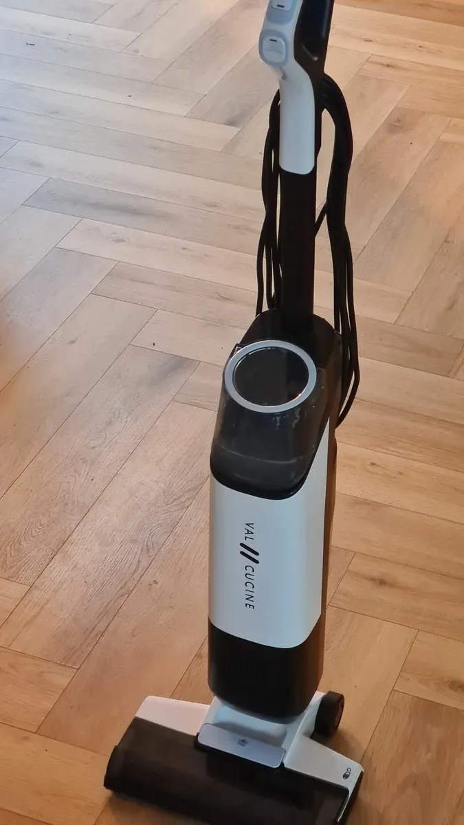 Wet and Dry Vacuum for sale - Image 2