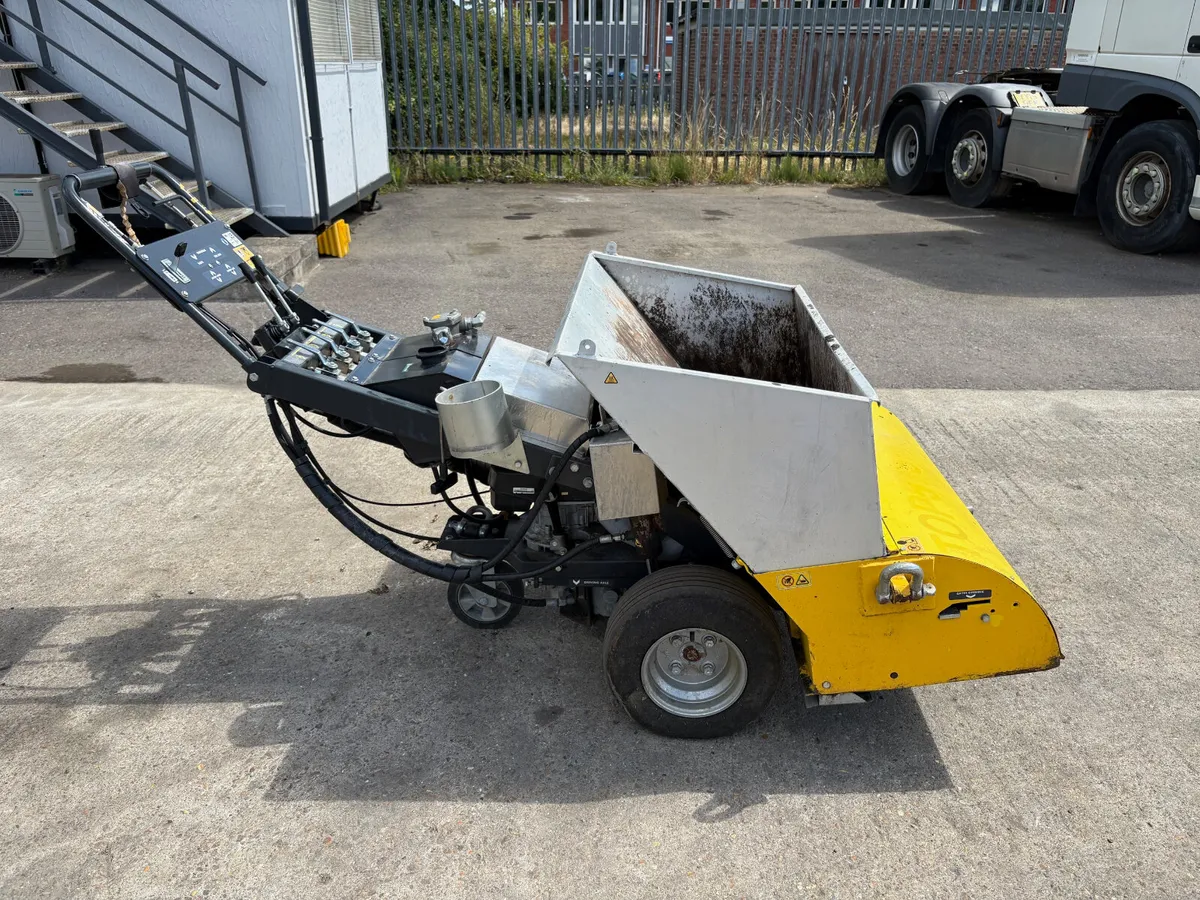 CEPIA 500 ASPHALT CHIP SPREADER - Image 1
