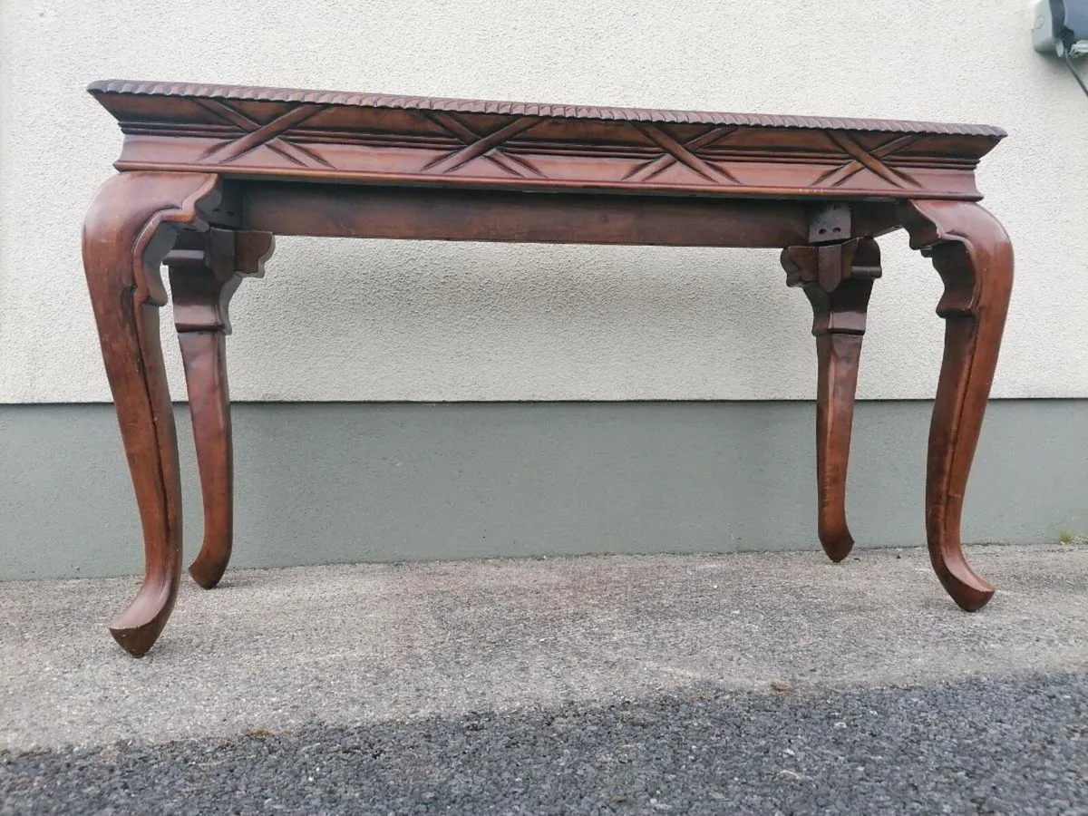 Hall or Reception table. Mahogany finish with glas - Image 4