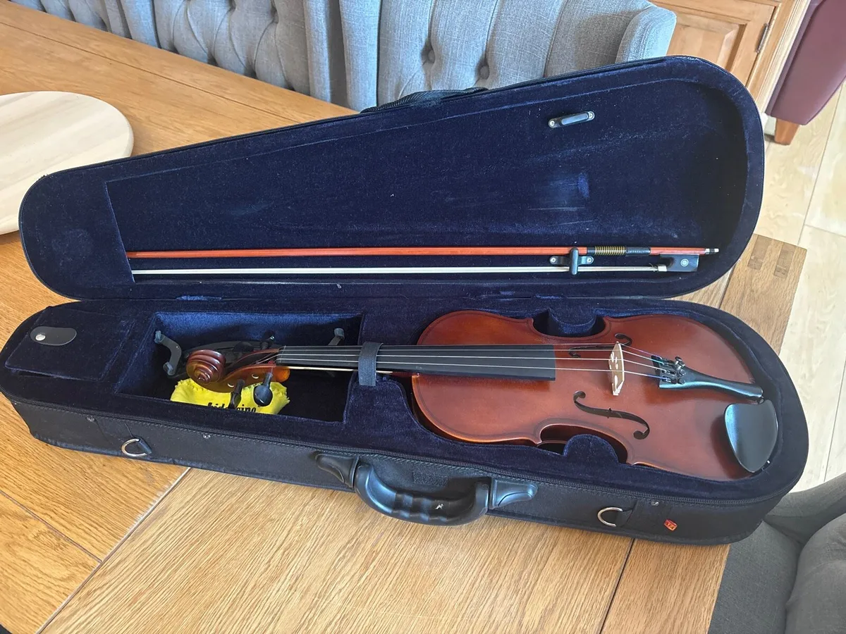 Hidersine Inizio Series Full Size (4/4) Violin - Image 1