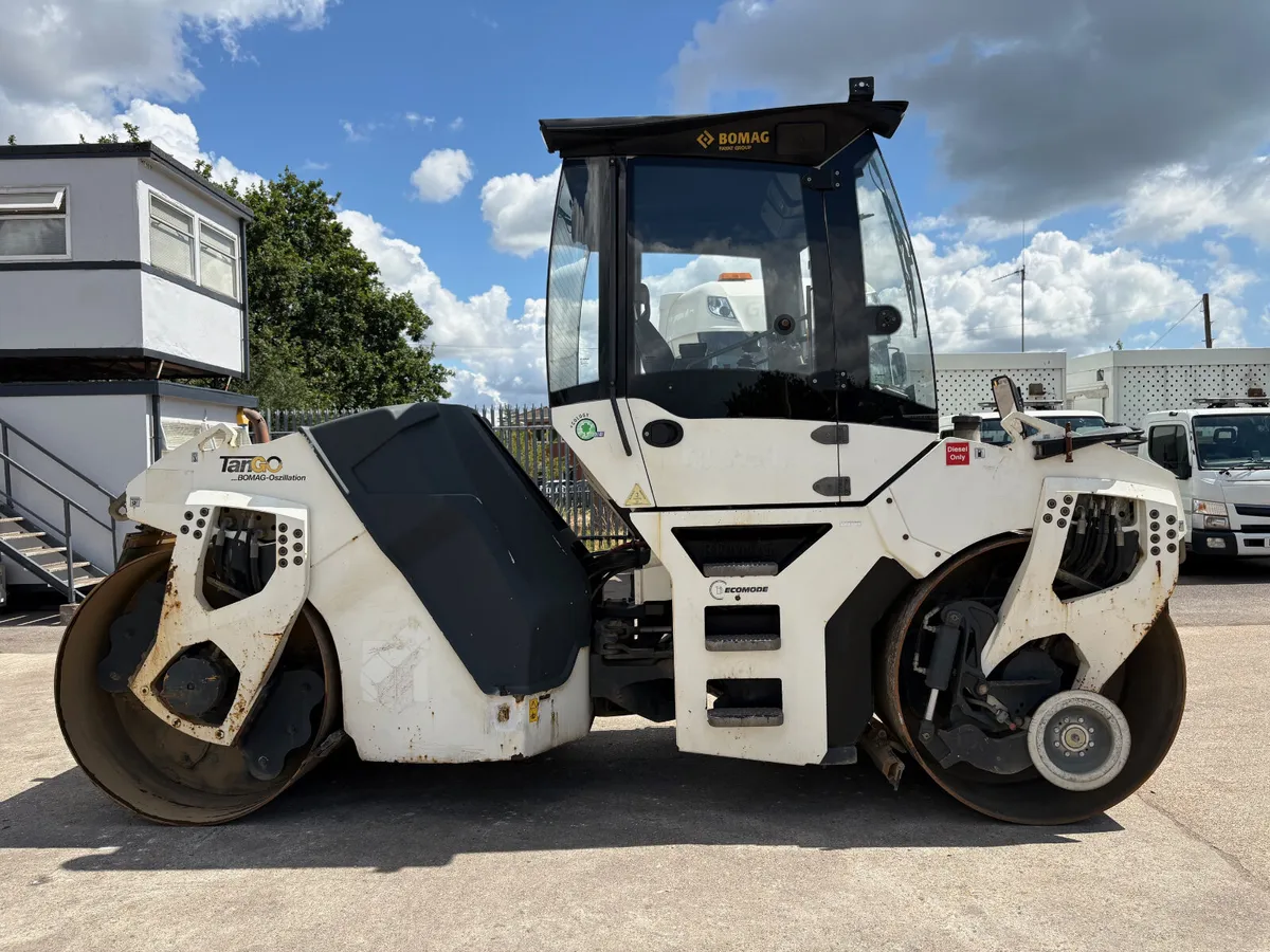 BOMAG BW161 ADO-5 ROLLER 2014 - Image 1