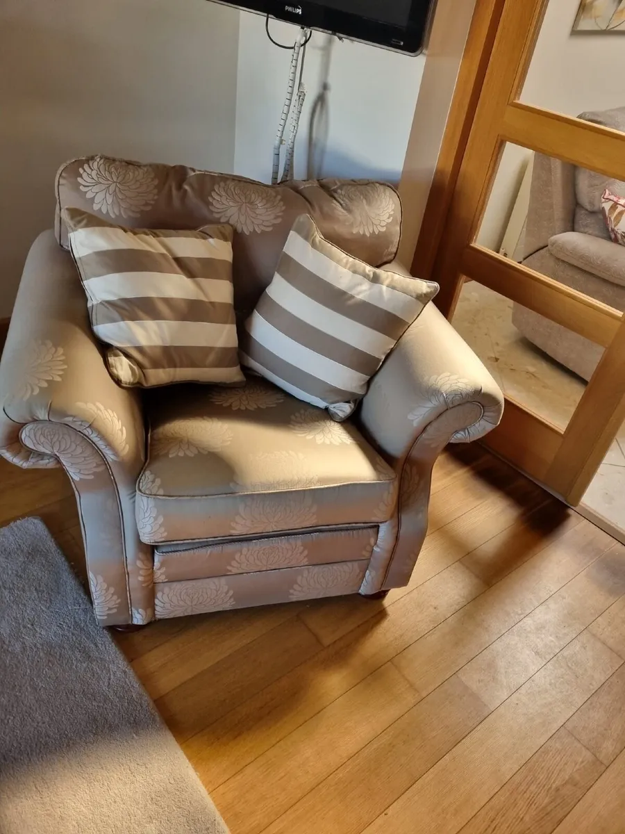 Couch & Arm Chairs - Image 3