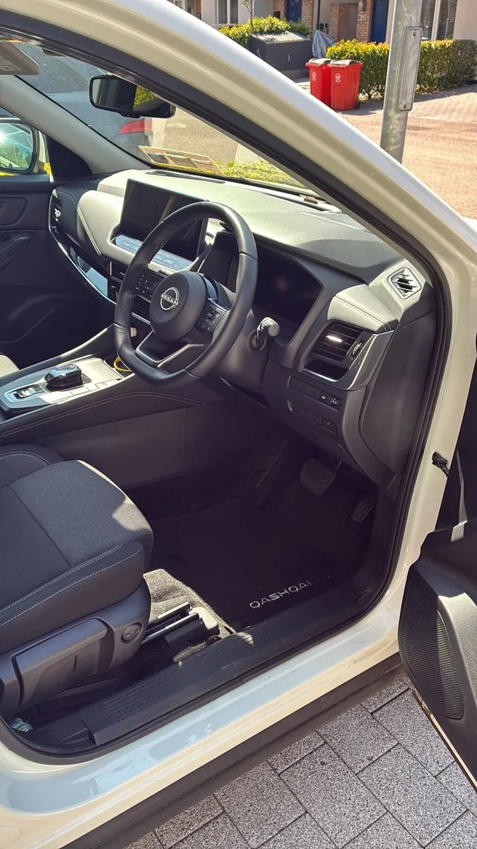 Nissan Qashqai 2023 - Image 4