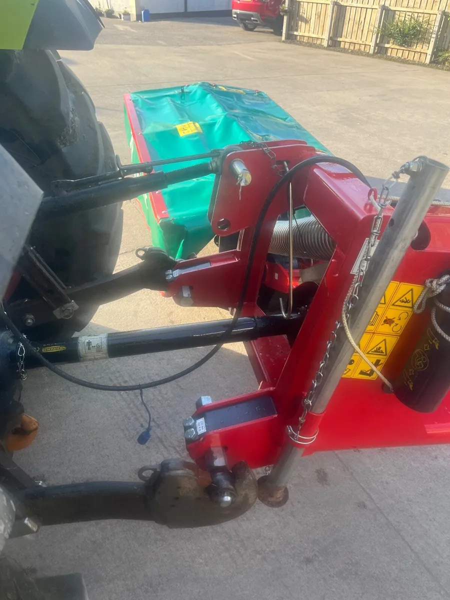 Mint 2021 Kverneland 8ft mounted disc mower - Image 2